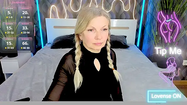 Snapshot of Abby_Moore_ chatting on April 25, 2026, 1:41 pm Abby Moore online show from April 25, 2026, 1:41 pm