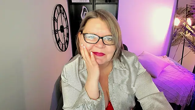 Snapshot of Shannonshine chatting on April 8, 2026, 1:23 pm Shannonshine online show from April 8, 2026, 1:23 pm