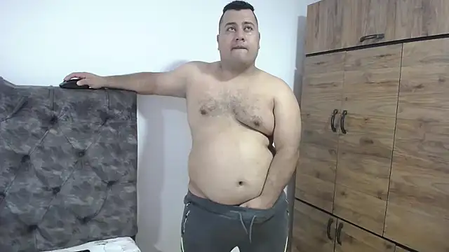 santi hothot online show from October 24, 2025, 7:35 pm