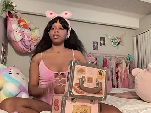 bunnypillow online show from December 11, 2024, 9:09 am