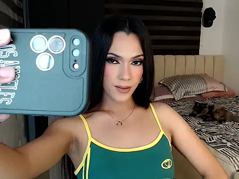 Snapshot of XxIvory_CatxX chatting on April 18, 2026, 9:55 am XxIvory CatxX online show from April 18, 2026, 9:55 am