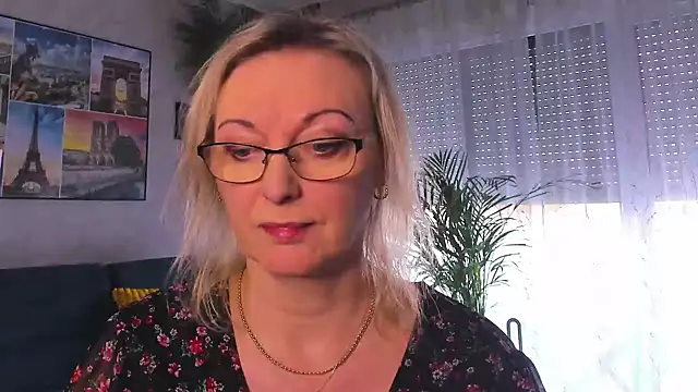 vanessa chat online show from March 8, 2026, 2:31 pm