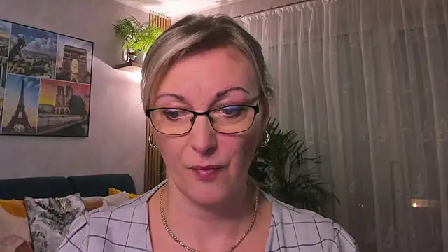 vanessa chat online show from February 9, 2025, 5:43 pm