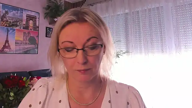 Snapshot of vanessa_chat chatting on July 9, 2026, 1:21 pm vanessa chat online show from July 9, 2026, 1:21 pm