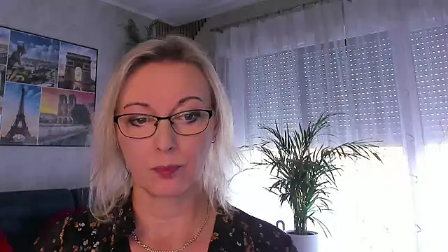 Snapshot of vanessa_chat chatting on July 28, 2026, 1:21 pm vanessa chat online show from July 28, 2026, 1:21 pm