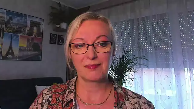 vanessa chat online show from April 29, 2026, 5:30 pm