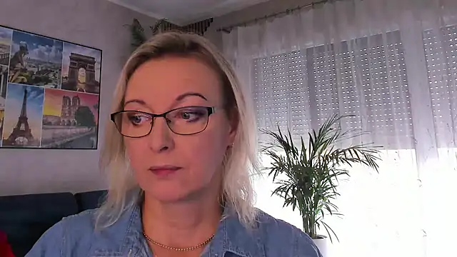 Snapshot of vanessa_chat chatting on July 29, 2026, 1:21 pm vanessa chat online show from July 29, 2026, 1:21 pm