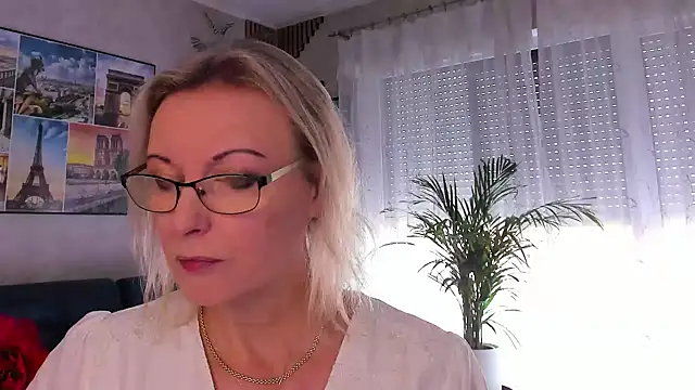 Snapshot of vanessa_chat chatting on August 3, 2026, 1:28 pm vanessa chat online show from August 3, 2026, 1:28 pm