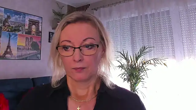 Snapshot of vanessa_chat chatting on August 6, 2026, 1:28 pm vanessa chat online show from August 6, 2026, 1:28 pm