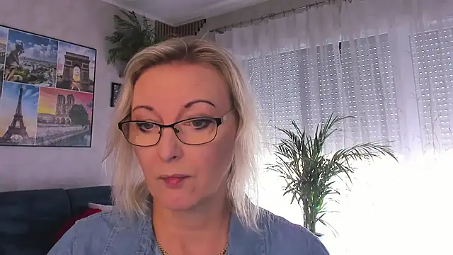 Snapshot of vanessa_chat chatting on July 8, 2026, 1:12 pm vanessa chat online show from July 8, 2026, 1:12 pm