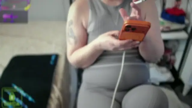 Snapshot of bisexyelizz chatting on March 11, 2026, 11:15 am bisexyelizz online show from March 11, 2026, 11:15 am