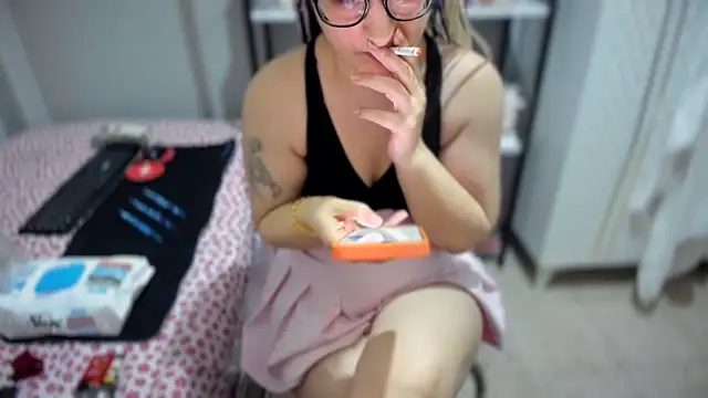 Snapshot of bisexyelizz chatting on July 1, 2026, 9:26 pm bisexyelizz online show from July 1, 2026, 9:26 pm