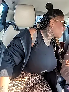 DarkDea online show from November 1, 2025, 12:32 pm