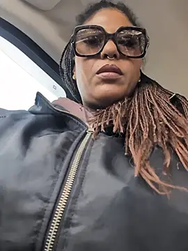 Snapshot of DarkDea chatting on March 3, 2026, 12:01 pm DarkDea online show from March 3, 2026, 12:01 pm