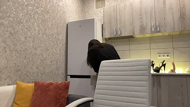 Snapshot of HotyWinter chatting on February 13, 2026, 3:50 am HotyWinter online show from February 13, 2026, 3:50 am