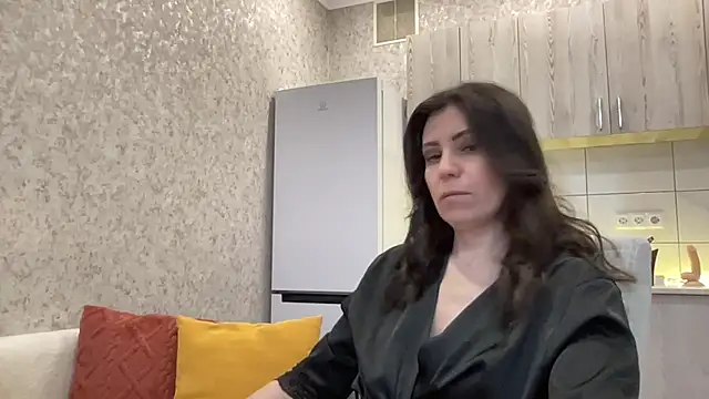 Snapshot of HotyWinter chatting on February 27, 2026, 5:07 am HotyWinter online show from February 27, 2026, 5:07 am