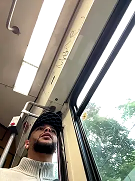 Snapshot of Lionayowe chatting on October 8, 2025, 4:08 pm Lionayowe online show from October 8, 2025, 4:08 pm