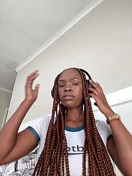 LuciousLips96 online show from June 21, 2026, 8:31 am