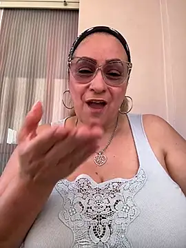 x elena x online show from May 24, 2026, 2:28 pm