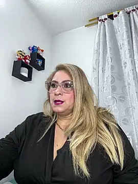 x elena x online show from December 18, 2025, 10:19 am