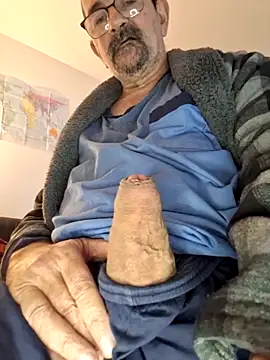 Snapshot of silvio-aus-luzern-CH chatting on January 31, 2025, 8:32 am silvio-aus-luzern-CH online show from January 31, 2025, 8:32 am