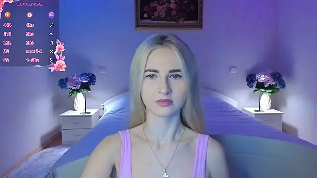 AnnaCarrera online show from April 27, 2026, 9:02 pm