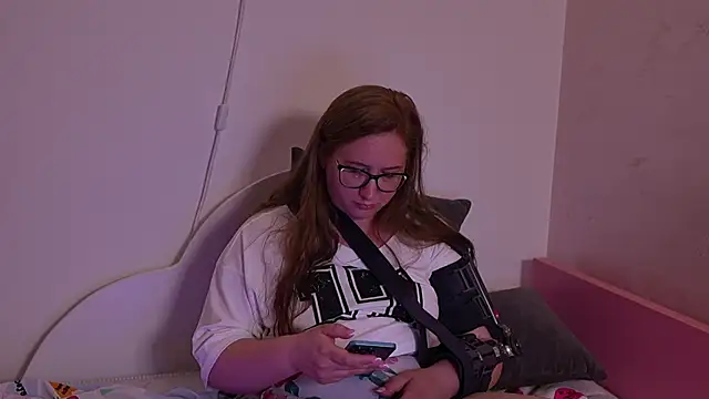 Snapshot of pawg_queen chatting on May 20, 2026, 1:46 am pawg queen online show from May 20, 2026, 1:46 am