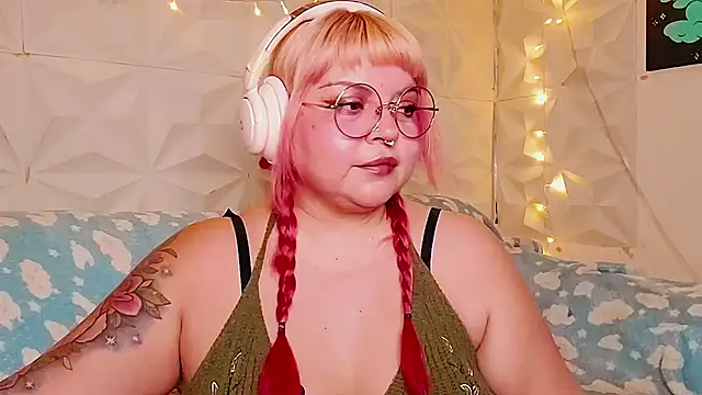 Snapshot of Satyn_doll chatting on June 27, 2026, 11:22 pm Satyn doll online show from June 27, 2026, 11:22 pm
