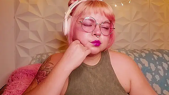 Snapshot of Satyn_doll chatting on June 26, 2026, 10:48 pm Satyn doll online show from June 26, 2026, 10:48 pm