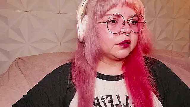 Snapshot of Satyn_doll chatting on July 24, 2026, 11:56 pm Satyn doll online show from July 24, 2026, 11:56 pm