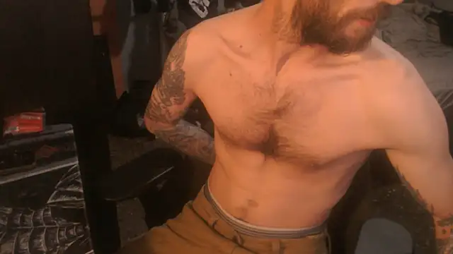 SexxxyLouis online show from May 1, 2026, 9:47 am