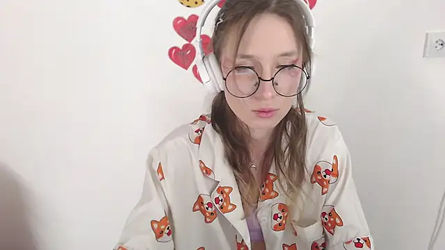 Snapshot of _Hanna_Moon_ chatting on April 22, 2026, 10:11 am Hanna Moon online show from April 22, 2026, 10:11 am