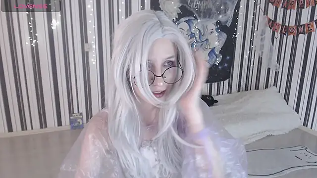  Hanna Moon  online show from October 30, 2025, 10:35 am