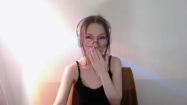Snapshot of _Hanna_Moon_ chatting on May 28, 2026, 4:13 pm Hanna Moon online show from May 28, 2026, 4:13 pm