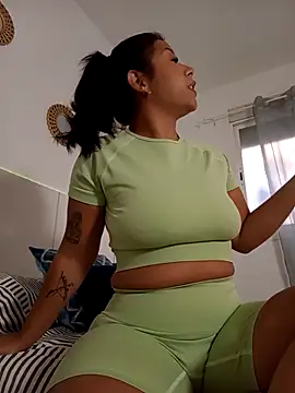 Snapshot of little_susie chatting on October 7, 2025, 8:26 am little susie online show from October 7, 2025, 8:26 am