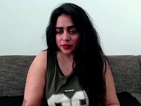 indianishkq7 online show from December 1, 2025, 7:53 am