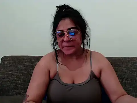 indianishkq7 online show from December 14, 2025, 8:53 am