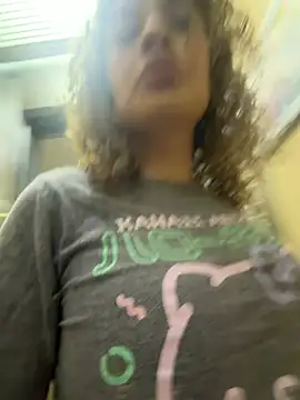 Snapshot of Rachell_More chatting on August 8, 2026, 4:19 am Rachell More online show from August 8, 2026, 4:19 am