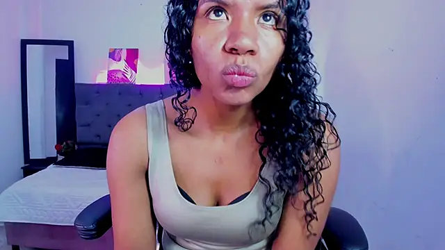 Snapshot of Ellie_Alves chatting on December 14, 2025, 1:28 pm Ellie Alves online show from December 14, 2025, 1:28 pm