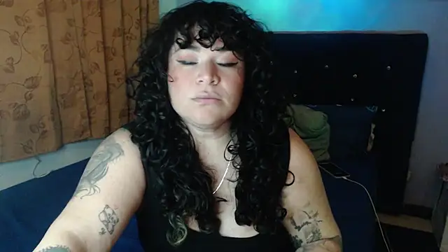 ANGELIQUE KLANE online show from December 16, 2025, 3:44 am