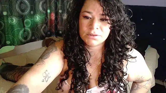 Snapshot of ANGELIQUE_KLANE chatting on May 8, 2026, 4:22 pm ANGELIQUE KLANE online show from May 8, 2026, 4:22 pm