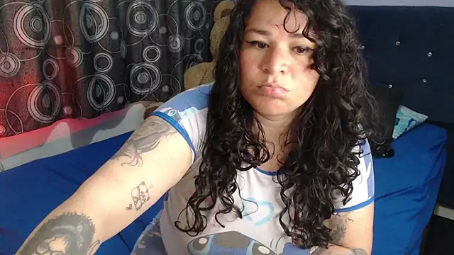 Snapshot of ANGELIQUE_KLANE chatting on May 21, 2026, 4:04 pm ANGELIQUE KLANE online show from May 21, 2026, 4:04 pm