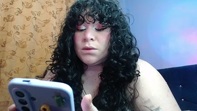 Snapshot of ANGELIQUE_KLANE chatting on February 7, 2026, 9:12 pm ANGELIQUE KLANE online show from February 7, 2026, 9:12 pm