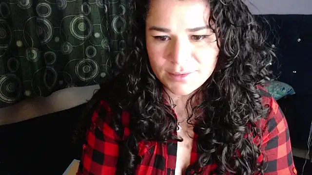 Snapshot of ANGELIQUE_KLANE chatting on June 11, 2026, 12:32 am ANGELIQUE KLANE online show from June 11, 2026, 12:32 am
