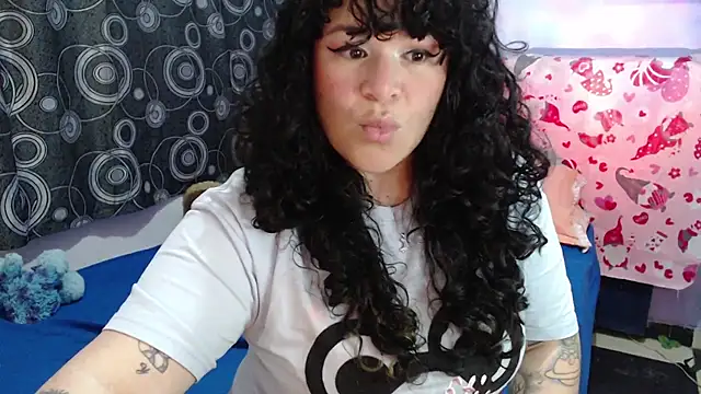 Snapshot of ANGELIQUE_KLANE chatting on February 15, 2026, 4:17 pm ANGELIQUE KLANE online show from February 15, 2026, 4:17 pm