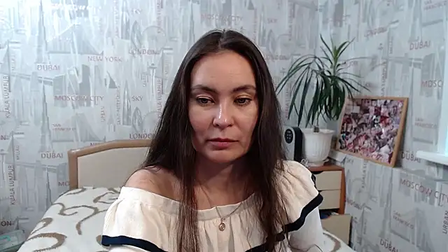 Snapshot of GinaQSoul chatting on October 23, 2025, 11:09 am GinaQSoul online show from October 23, 2025, 11:09 am