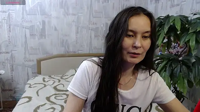 Snapshot of GinaQSoul chatting on May 19, 2026, 2:57 pm GinaQSoul online show from May 19, 2026, 2:57 pm