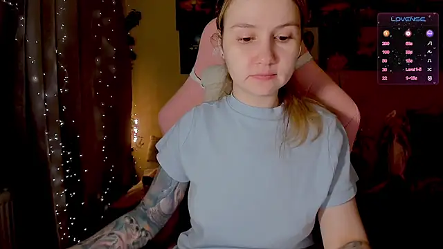 Snapshot of GoodWitch_ chatting on September 9, 2025, 6:34 am GoodWitch online show from September 9, 2025, 6:34 am