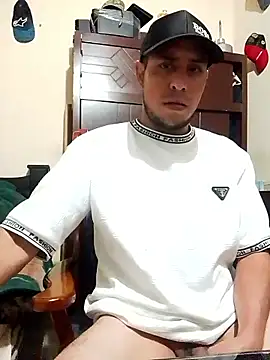 Snapshot of jhon34r chatting on June 22, 2026, 8:22 am jhon34r online show from June 22, 2026, 8:22 am