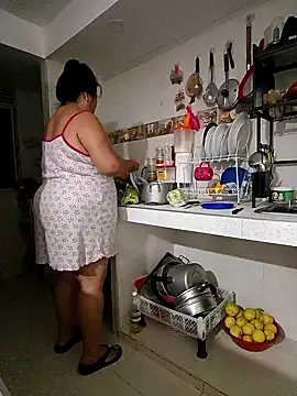 Snapshot of Brenda_Berck_ chatting on October 27, 2025, 9:43 am Brenda Berck online show from October 27, 2025, 9:43 am